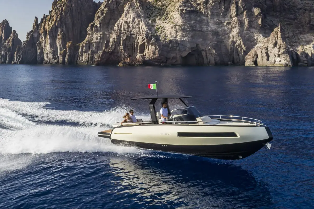 Invictus 280 GT